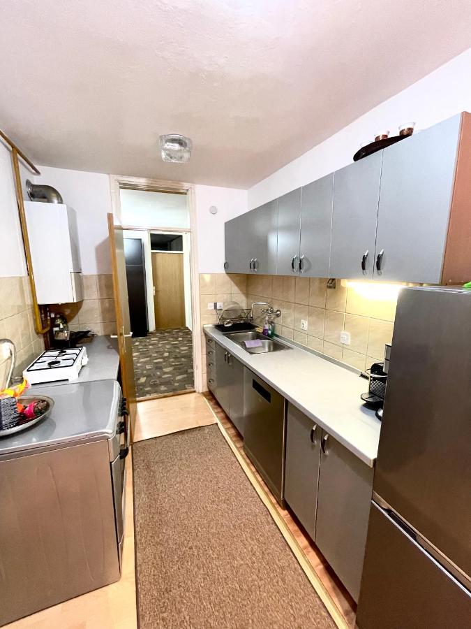 Airport Sarajevo Apartment 2 מראה חיצוני תמונה